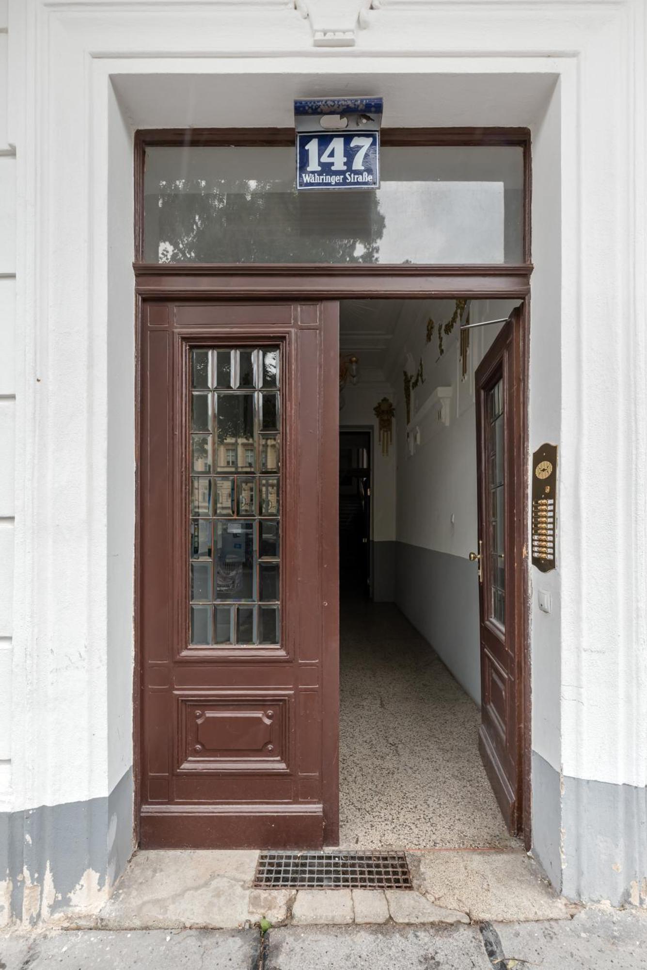 Cozy Apartment In The Charming Cottage Quarter Виена Екстериор снимка